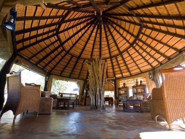 Africa on Foot - Lounge 